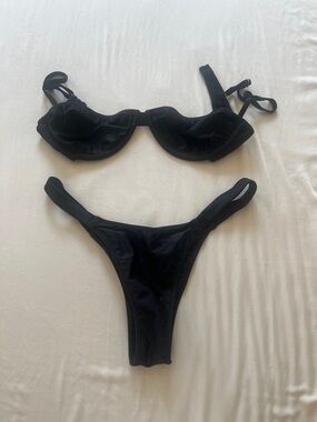 Underwire Black Bikini Set - Women's Swim